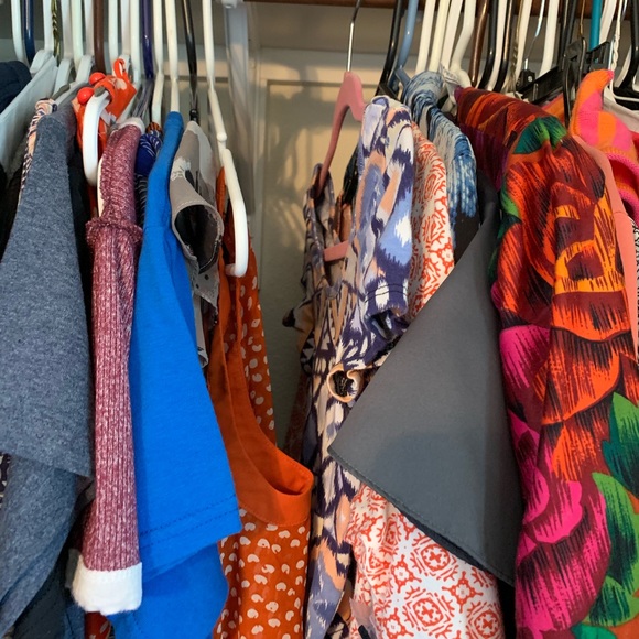 A Gaze crop top blouse!! - Picture 4 of 4